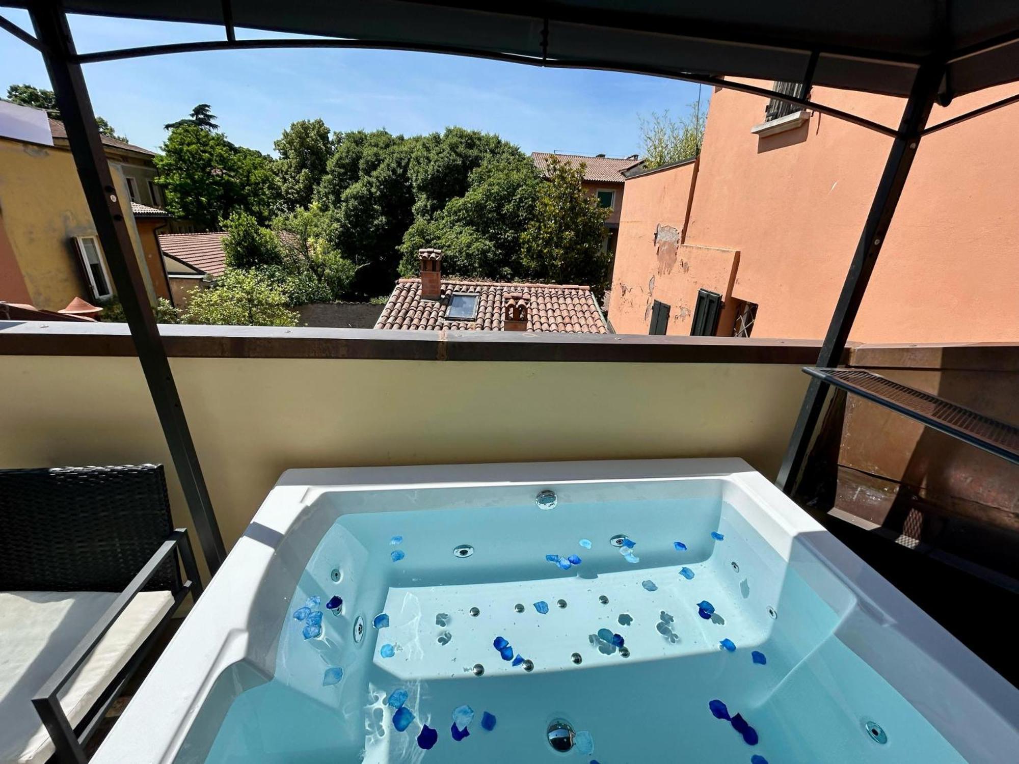Frassinago Deluxe Suites-Bolognarooms 外观 照片